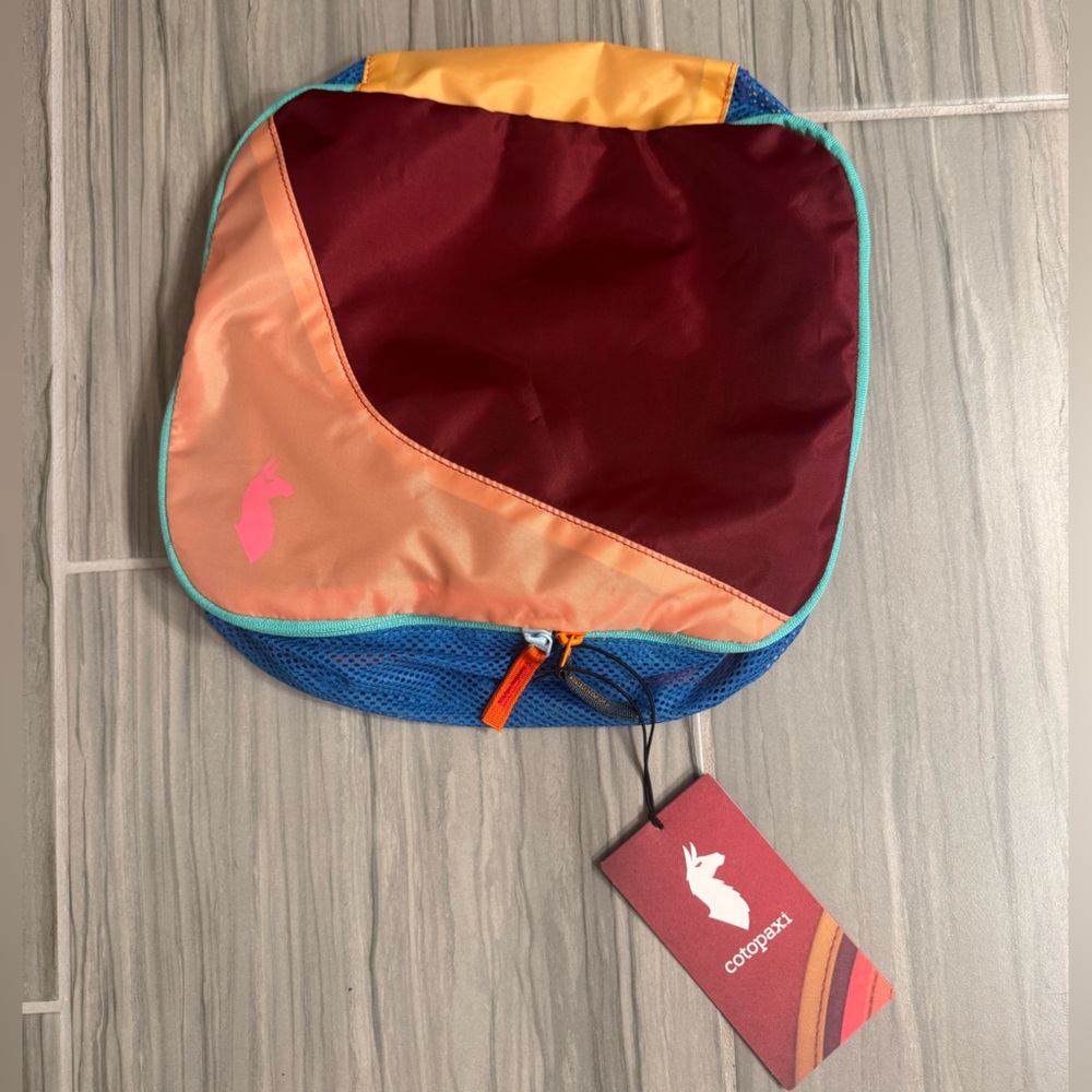 NWT Cotopaxi Cubo 2L Travel Cube - Del Día